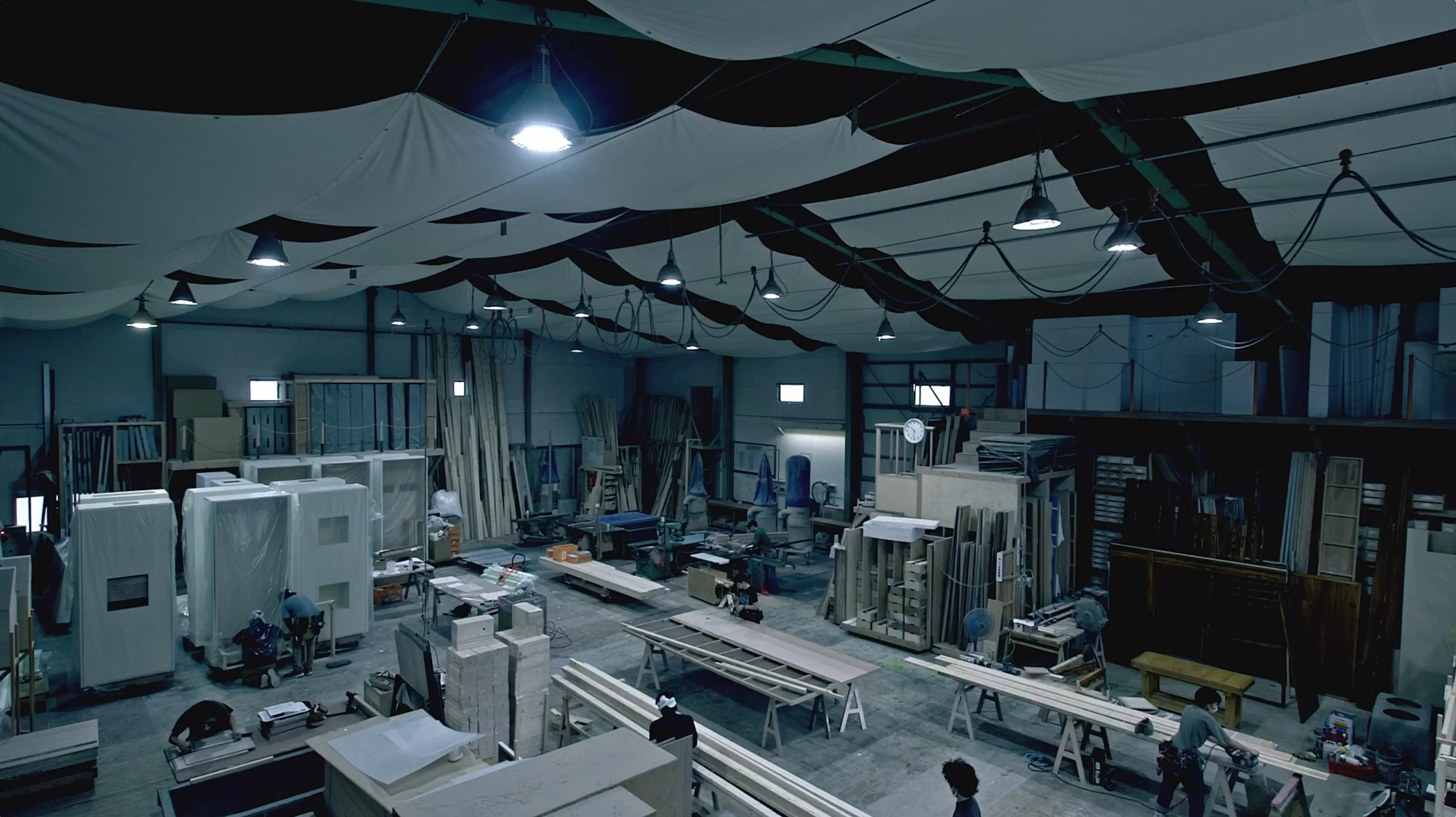 グレイ美術について